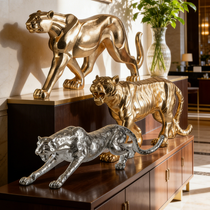 Life-size Animal Figurines