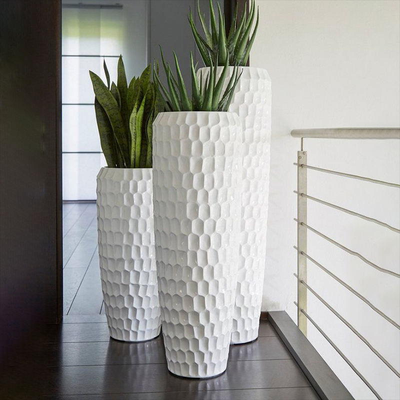 Fabrikdirektlieferung Moderne Fiberglas-Bodenvase für Wohnzimmer Salon Umweltfreundliche Große Blumenvase Heimdekoration