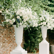Professional Elegant Modern Hurricane Vase Set with Artificial Flowers for White Wedding and Event Banquet Centerpieces