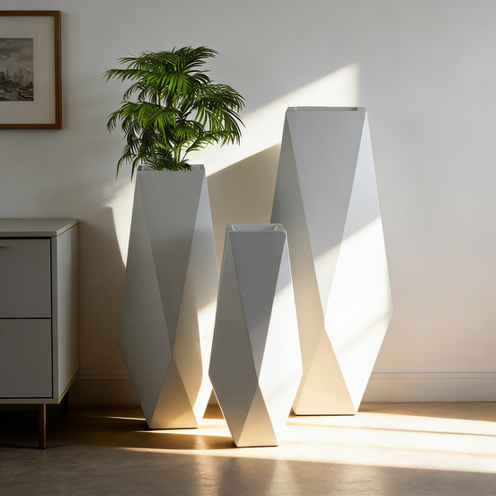 80/100/120cm große dekorative Bodenvase zum Fabrikpreis, Bodenvase aus Fiberglas für Blumen, weiße geometrische, hohe Bodenvase