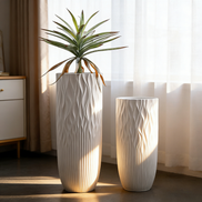Neu eingetroffene hohe Vasen für die Heimdekoration, Fiberglasvasen, große Bodenväsen, weiße zylindrische große Pflanzgefäße