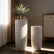 Neu eingetroffene hohe Vasen für die Heimdekoration, Fiberglasvasen, große Bodenväsen, weiße zylindrische große Pflanzgefäße
