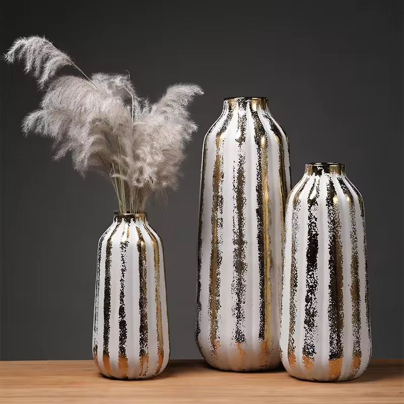Wholesale Ceramic Vases White Gold Vase Creative Stoneware Table Vase Flower Decoration