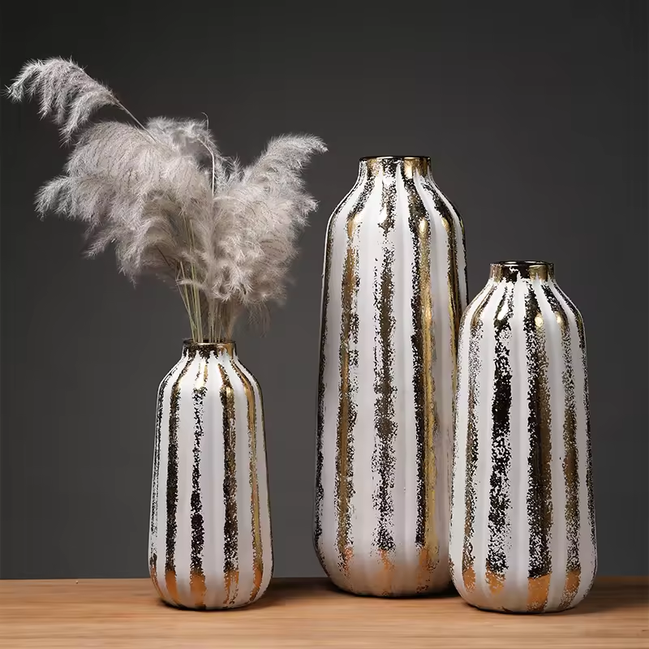 Wholesale Ceramic Vases White Gold Vase Creative Stoneware Table Vase Flower Decoration