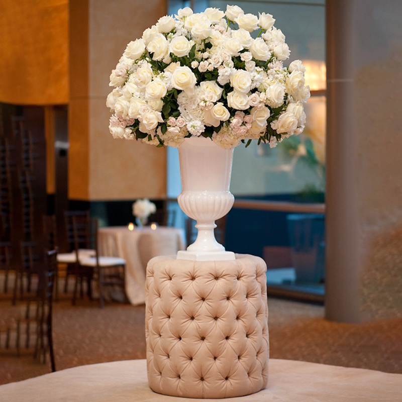 Factory Wholesale Elegant Artificial Wedding Trumpet Vase Tall White Centerpiece Floral Vases for Party Table Decoration