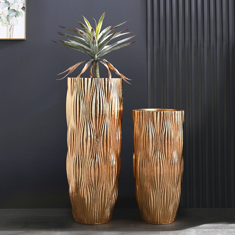 70/90cm Gold Blumenvase Home Decor Luxusvase Blumentopf Fabrik Direktverkauf Fiberglas Bodenvase Luxus Gold Pflanzgefäß