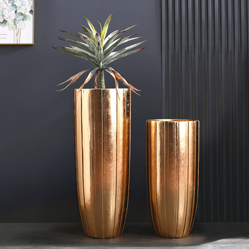 70/90cm Gold Blumenvase Home Decor Luxusvase Blumentopf Fabrik Direktverkauf Fiberglas Bodenvase Luxus Gold Pflanzgefäß