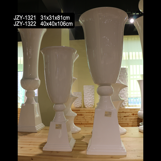Factory Supply Elegant Artificial Modern Trumpet Vase Set with Tall Centerpieces White Wedding Event Banquet Decor Vases
