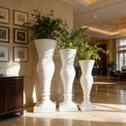 Stilvolle gekrümmte Silhouette Leichte Robuste Zeitgemäße Bodenvase Hochzeitsbankett Veranstaltungsort Dekoration Elegante Pflanzenfaser
