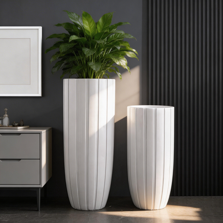 Großer umweltfreundlicher, langlebiger, moderner hoher Bodentopf/Vase für den Innenbereich, Fabrik-Großhandel, weißer zylindrischer großer Blumenkübel aus Fiberglas