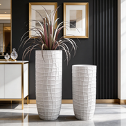 Große moderne umweltfreundliche robuste Bodenvase für die Heimdekoration, große Blumenvase, hohe weiße zylindrische Fiberglas-Pflanzgefäße